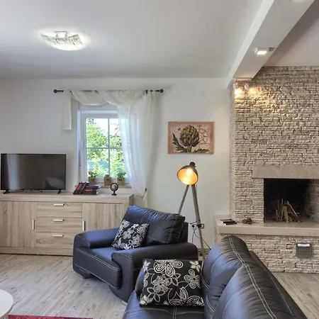 Vila Cynara فيلة Kavran