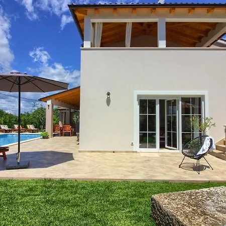 Vila Cynara Kavran
